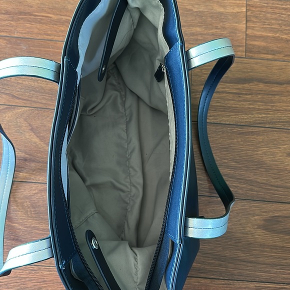 🟢🟢EUC Tom Tailor Shoulder Handbag🟢🟢 - Picture 8 of 11